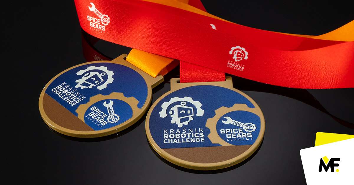Medale Okolicznościowe Inne okolicznosciowe Inne okolicznosciowe Jednostronny medale okolicznościowe Okrągłe Stal czarna Standard Złoty 