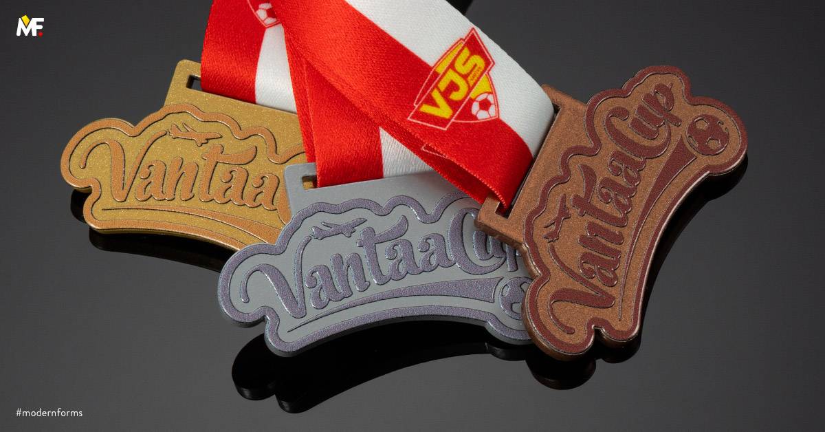 Medale Sportowe Piłka nożna Brązowy Jednostronny Niestandardowy Premium Srebrny Stal Złoty 